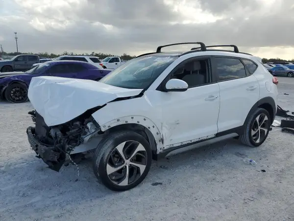 KM8J33A28JU704529 2018 HYUNDAI TUCSON - Image 1