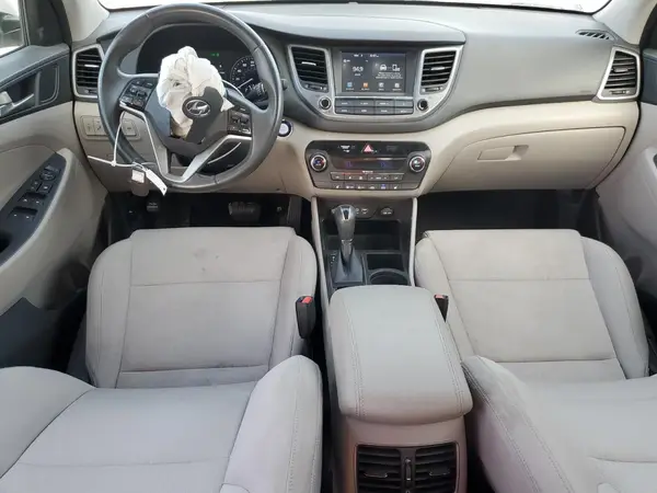 KM8J33A28JU704529 2018 HYUNDAI TUCSON - Image 8
