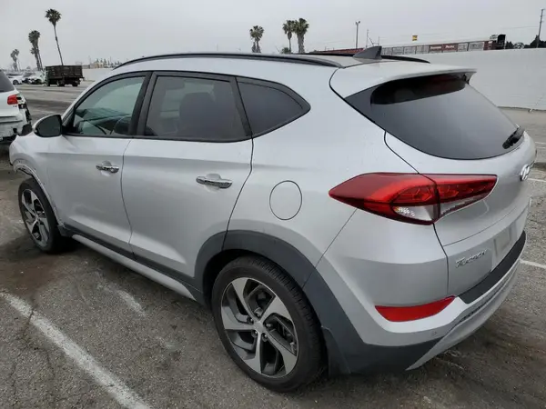 KM8J33A28JU720472 2018 HYUNDAI TUCSON - Image 2
