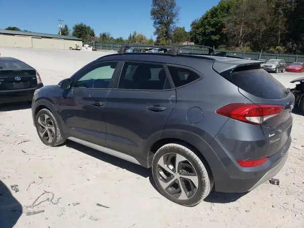 KM8J33A28JU724148 2018 HYUNDAI TUCSON - Image 2