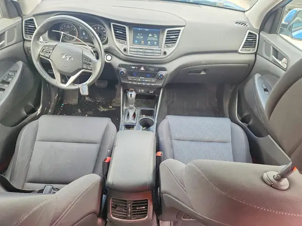 KM8J33A28JU740110 2018 HYUNDAI TUCSON - Image 8