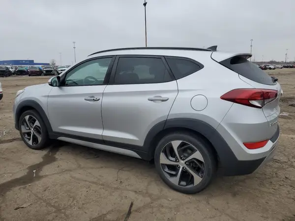 KM8J33A28JU748241 2018 HYUNDAI TUCSON - Image 2