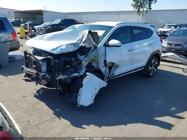 KM8J33A28JU749910 2018 HYUNDAI TUCSON - Image 2
