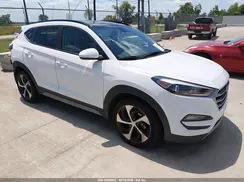 KM8J33A28JU778453 2018 HYUNDAI TUCSON