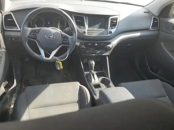 KM8J33A28JU783197 2018 HYUNDAI TUCSON - Image 8