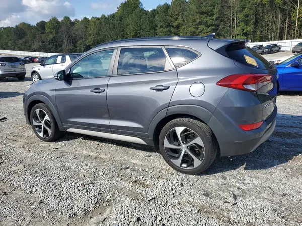 KM8J33A28JU800922 2018 HYUNDAI TUCSON - Image 2