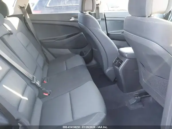 KM8J33A28JU801083 2018 HYUNDAI TUCSON - Image 8