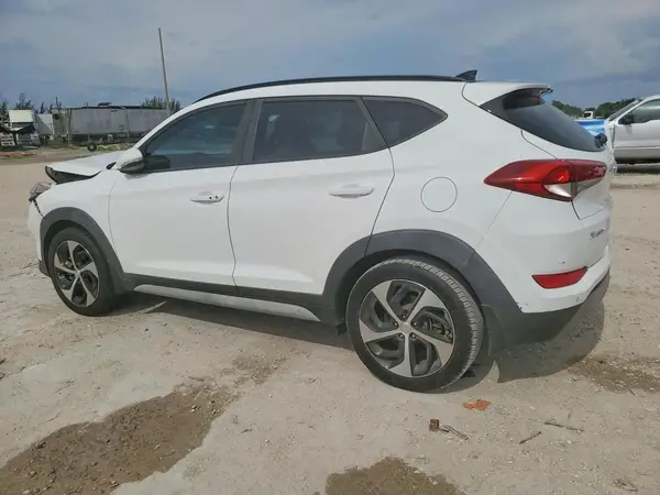 KM8J33A28JU809734 2018 HYUNDAI TUCSON - Image 2