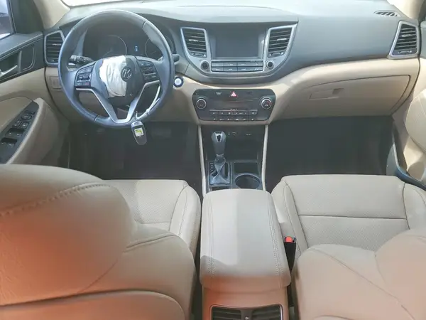 KM8J33A28JU809734 2018 HYUNDAI TUCSON - Image 8