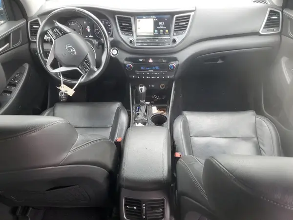 KM8J33A28JU820619 2018 HYUNDAI TUCSON - Image 8
