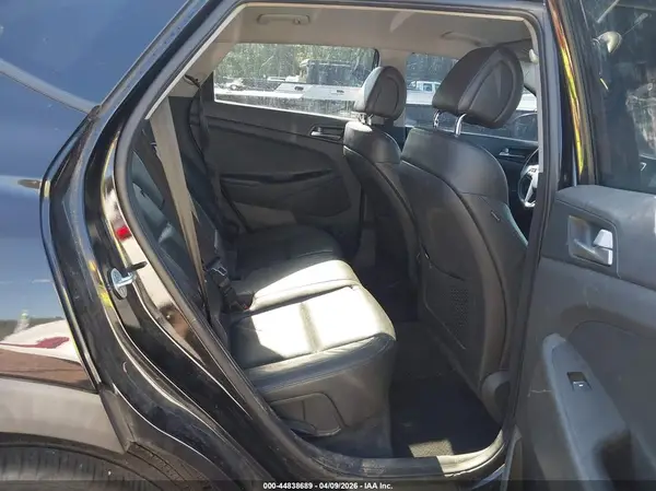 KM8J33A29GU028584 2016 HYUNDAI TUCSON - Image 8