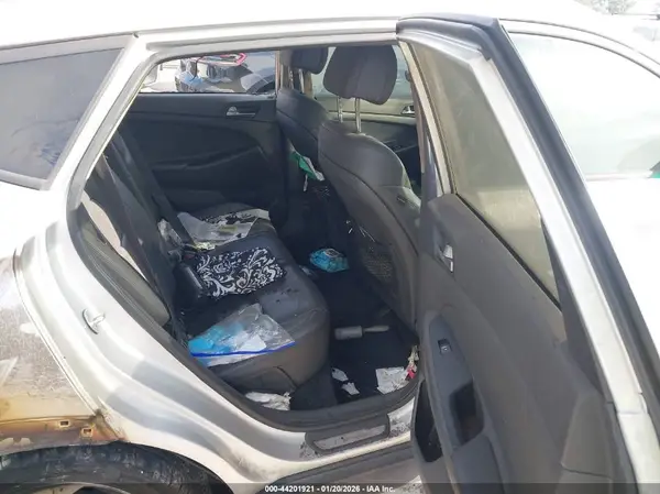 KM8J33A29GU029380 2016 HYUNDAI TUCSON - Image 8