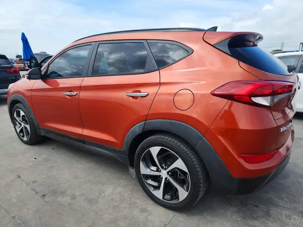 KM8J33A29GU029427 2016 HYUNDAI TUCSON - Image 2
