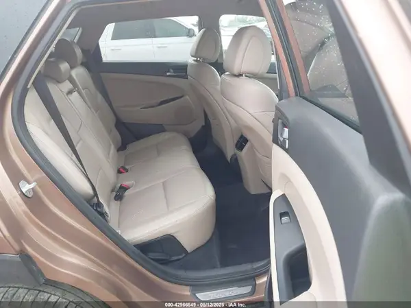 KM8J33A29GU071323 2016 HYUNDAI TUCSON - Image 8