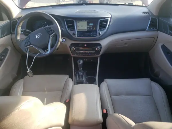 KM8J33A29GU081656 2016 HYUNDAI TUCSON - Image 8