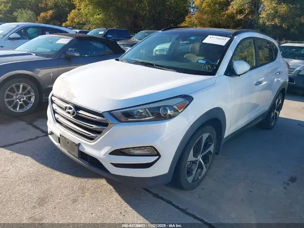 KM8J33A29GU090759 2016 HYUNDAI TUCSON - Image 2