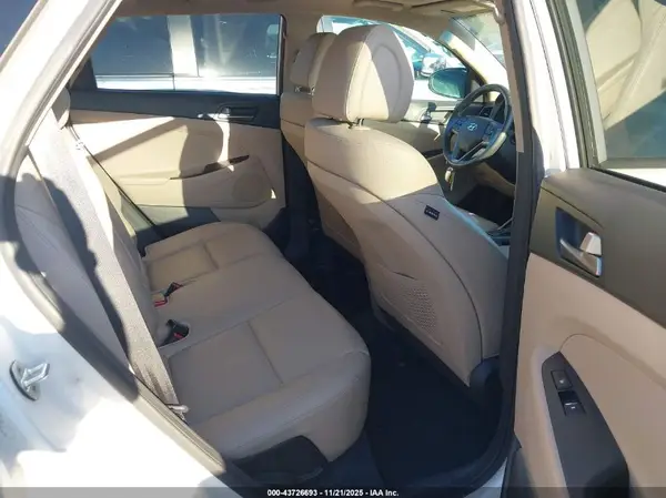 KM8J33A29GU090759 2016 HYUNDAI TUCSON - Image 8