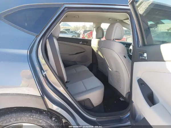 KM8J33A29GU111917 2016 HYUNDAI TUCSON - Image 8