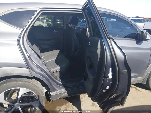 KM8J33A29GU121198 2016 HYUNDAI TUCSON - Image 8
