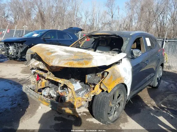 KM8J33A29GU130340 2016 HYUNDAI TUCSON - Image 2