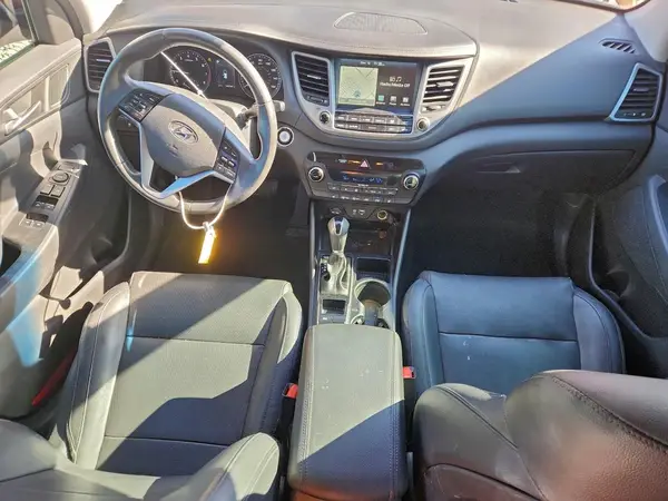 KM8J33A29GU137112 2016 HYUNDAI TUCSON - Image 8