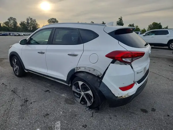 KM8J33A29GU138843 2016 HYUNDAI TUCSON - Image 2