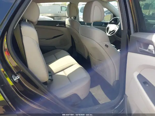 KM8J33A29GU141113 2016 HYUNDAI TUCSON - Image 8