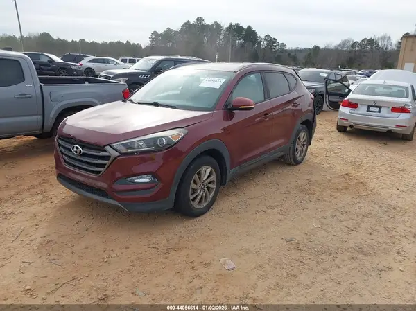 KM8J33A29GU143072 2016 HYUNDAI TUCSON - Image 2