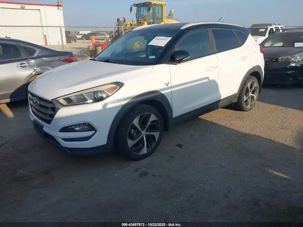KM8J33A29GU160910 2016 HYUNDAI TUCSON - Image 2