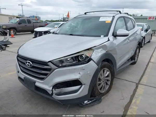 KM8J33A29GU168568 2016 HYUNDAI TUCSON - Image 2