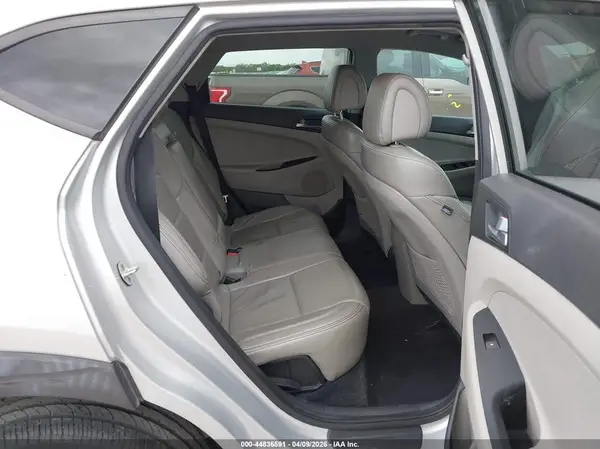 KM8J33A29GU168568 2016 HYUNDAI TUCSON - Image 8