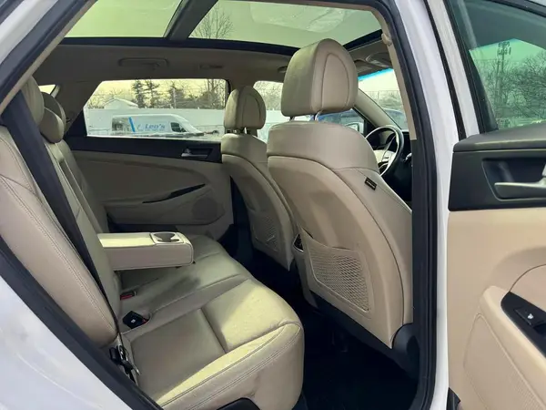 KM8J33A29GU204999 2016 HYUNDAI TUCSON - Image 8