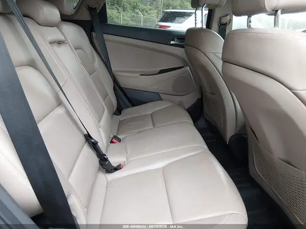 KM8J33A29GU207093 2016 HYUNDAI TUCSON - Image 8