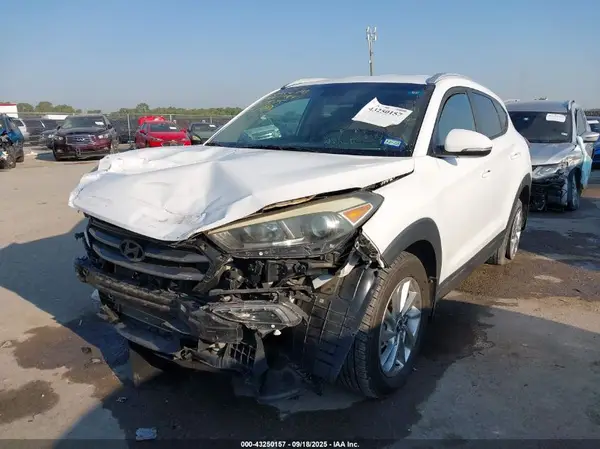 KM8J33A29GU214500 2016 HYUNDAI TUCSON - Image 2