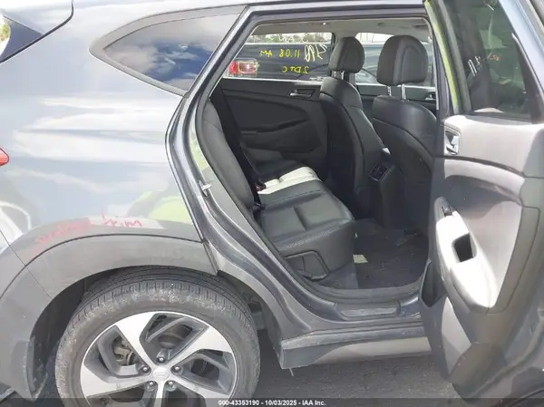 KM8J33A29GU223567 2016 HYUNDAI TUCSON - Image 8