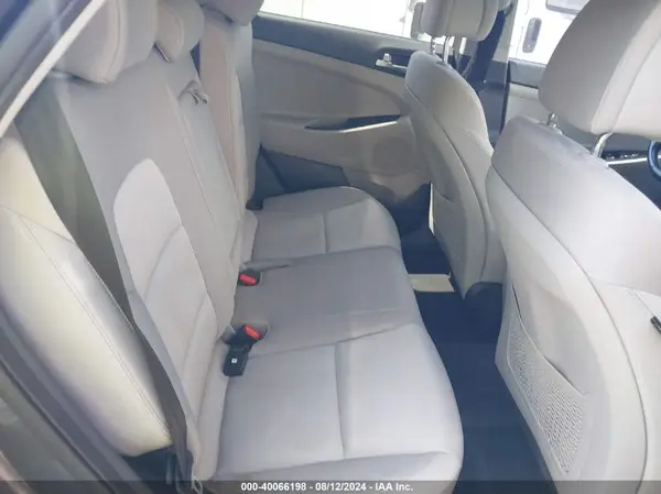 KM8J33A29GU249098 2016 HYUNDAI TUCSON - Image 8