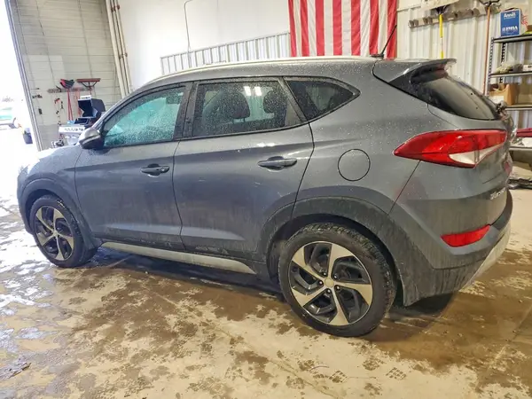 KM8J33A29HU284435 2017 HYUNDAI TUCSON - Image 2