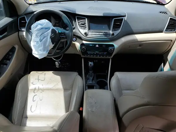 KM8J33A29HU291367 2017 HYUNDAI TUCSON - Image 8