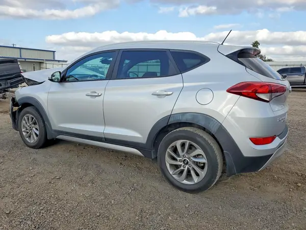 KM8J33A29HU297556 2017 HYUNDAI TUCSON - Image 2
