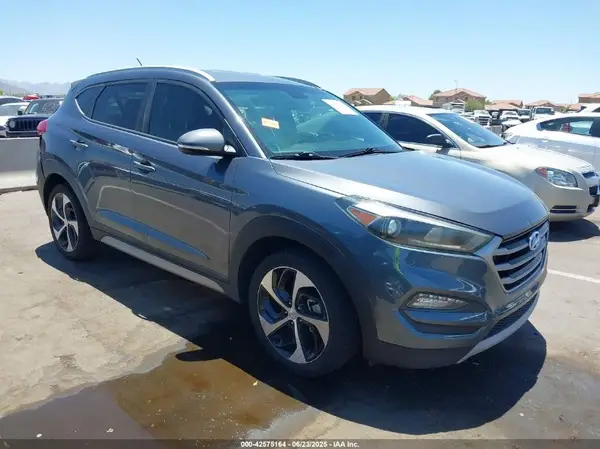KM8J33A29HU312752 2017 HYUNDAI TUCSON - Image 1