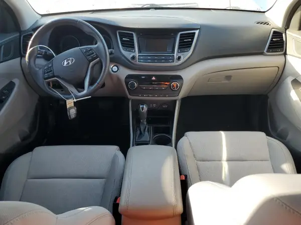 KM8J33A29HU325419 2017 HYUNDAI TUCSON - Image 8