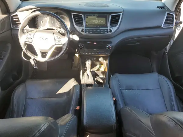 KM8J33A29HU329230 2017 HYUNDAI TUCSON - Image 8