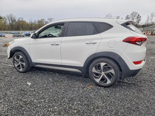 KM8J33A29HU339045 2017 HYUNDAI TUCSON - Image 2