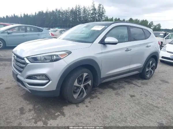 KM8J33A29HU351910 2017 HYUNDAI TUCSON - Image 2