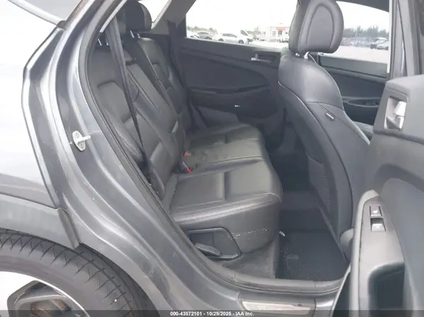 KM8J33A29HU354063 2017 HYUNDAI TUCSON - Image 8