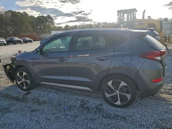 KM8J33A29HU357531 2017 HYUNDAI TUCSON - Image 2