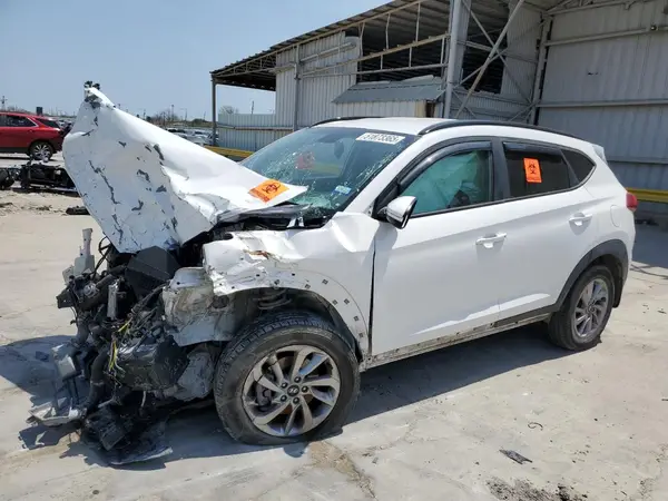 KM8J33A29HU358601 2017 HYUNDAI TUCSON - Image 1