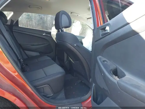KM8J33A29HU362793 2017 HYUNDAI TUCSON - Image 8