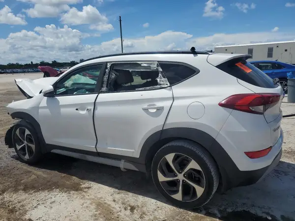 KM8J33A29HU364303 2017 HYUNDAI TUCSON - Image 2