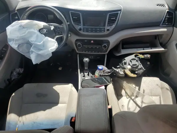 KM8J33A29HU364303 2017 HYUNDAI TUCSON - Image 8